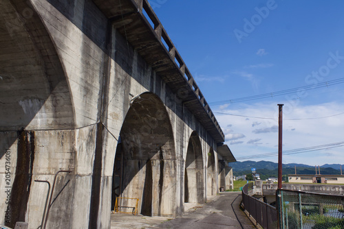 奈良県五條市・五新鉄道の連続するコンクリートアーチ高架橋跡、昭和の土木遺産（産業遺構）