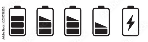 Foto Series of battery life cycle icons illustrating gradual depletion and charging state for interface
