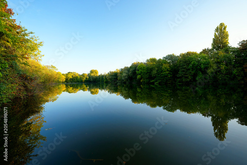 Fotografija Fosse aux Carpes Regional Natural Area in Draveil city