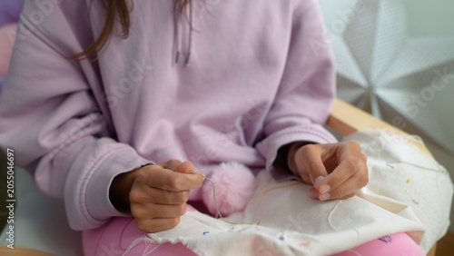 Foto Comprehensive look at precise hand embroidery techniques and textures