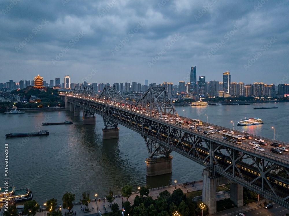 Obraz premium yangtze river bridge wuhan hubei china landmark 