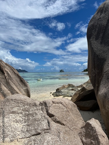 Foto The beautiful Anse Source d'Argent beach on La Digue Island in the Seychelles