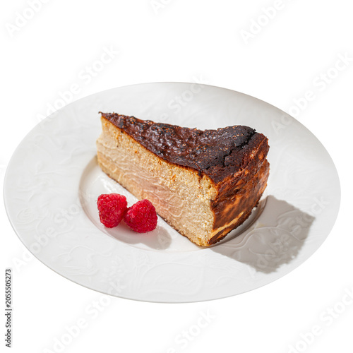 Basque burnt cheesecake with fresh raspberries
