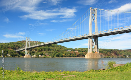 Fotografie Mid-Hudson Bridge over the Hudson River from Highland to Poughkeepsie, New York