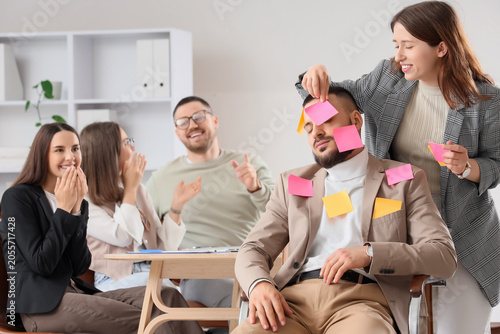 Office prank with sleeping ...