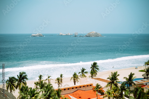 Schilderij op canvas Mexican Beach Landscape at Day. Ixtapa, Guerrero.