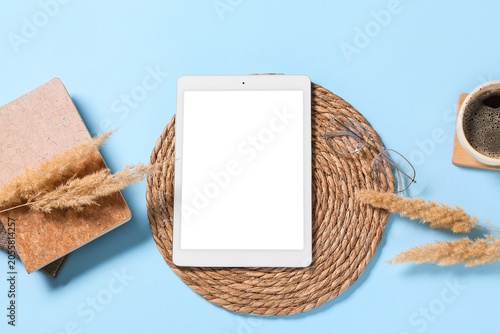 Tablet computer with notebo...
