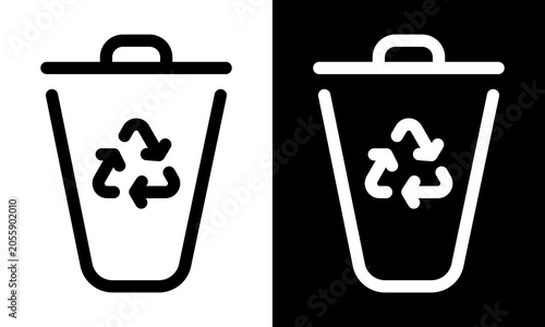 Cuadro en lienzo Recycling trash bin icon in outline style