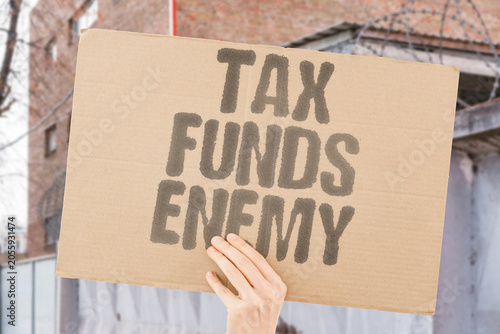 Schilderij op canvas "Tax funds enemy" Citizen money armed opposing forces