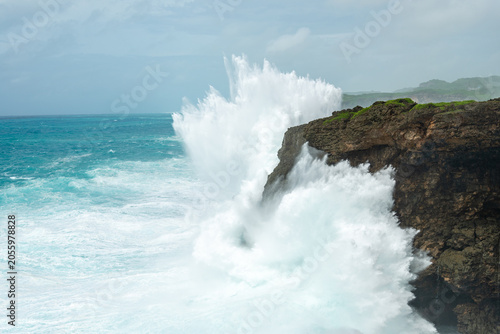 Schilderij op canvas 台風で荒れる海　沖縄　宮古島市