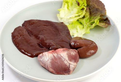 foie, rognons et coeur d'agneau cru