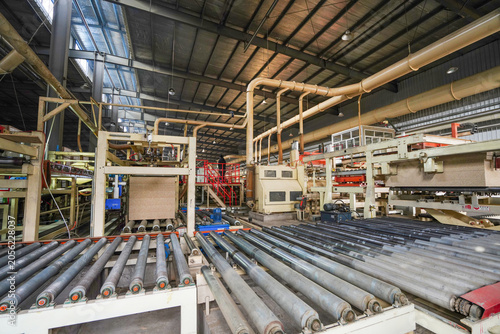 Plate processing machinery and equipment are located in a factory in North China