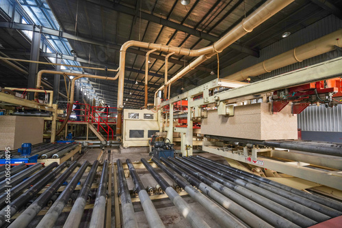 Plate processing machinery and equipment are located in a factory in North China