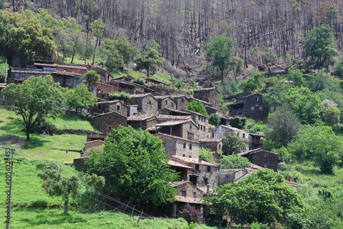 Konstfotografi historische Dorf Candal Aldeias de Xisto im Bergland von Portugal