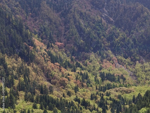 Foto Jiuzhaigou 九寨沟 Valley scenery in Sichuan province China, mountains, lakes, river
