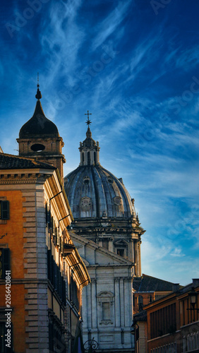 Quadro em tela Majestic Dome of Sant Andrea della Valle and Rome Rooftops