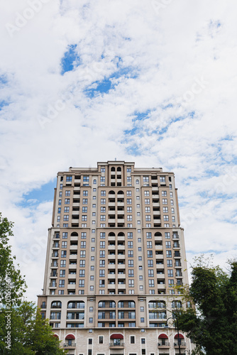Obraz na plátně Majestic creamcolored tower featuring decorative accents