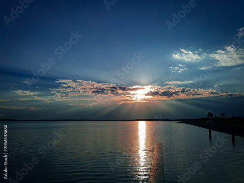 Sonnenuntergang am See im Lausitzer Seenland