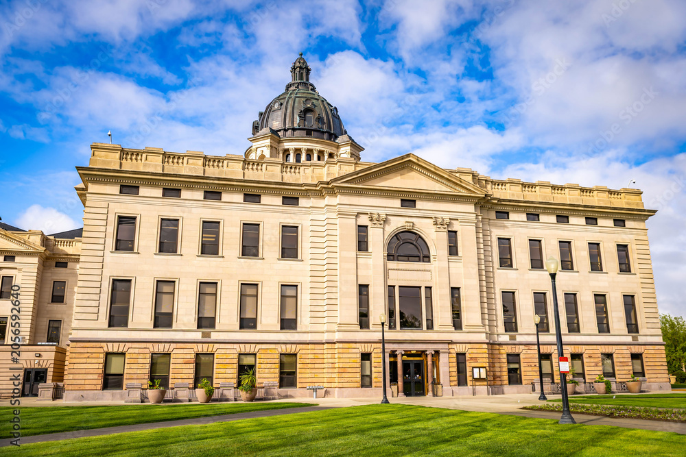 Fototapeta premium South Dakota State Capitol Building Pierre Sunny Day