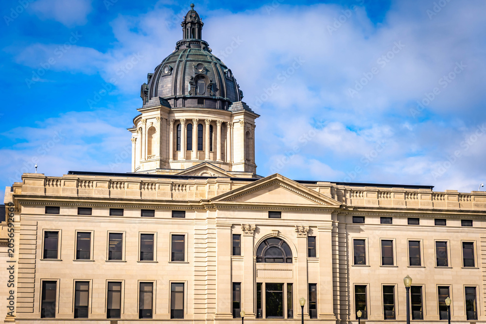 Obraz premium South Dakota State Capitol Building Pierre Sunny Day