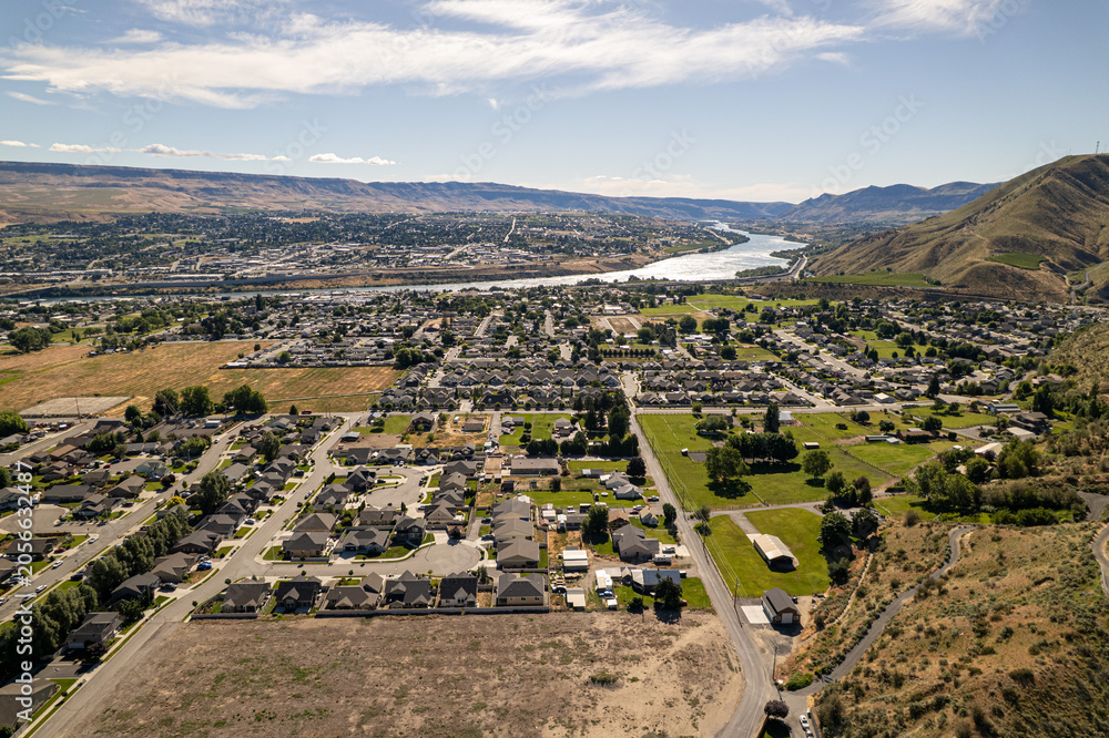 Obraz premium Aerial View of Wenatchee and the Columbia River Looking Toward East Wenatchee | Washington