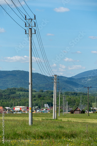 Medium voltage electricity pylon