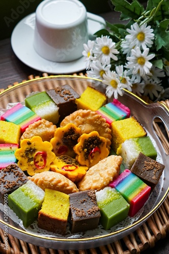 Canvas Print Traditional Malay Kuih Platter With Tea Setting