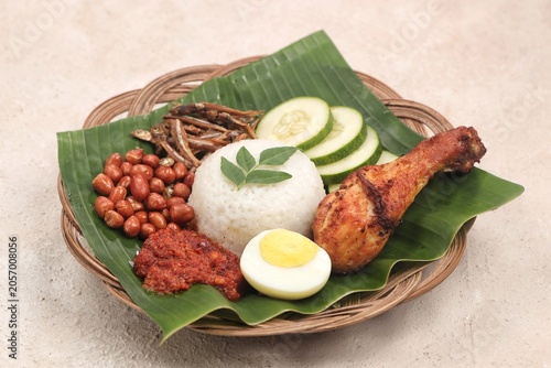 Billede på lærred Nasi lemak is a type of typical Malay food that is commonly found in Malaysia wh