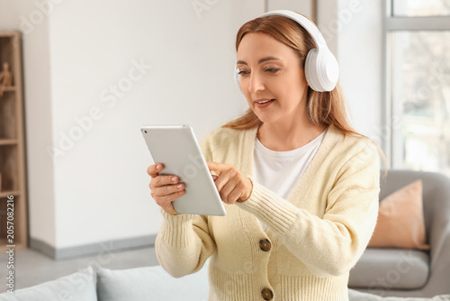 Mature woman enjoying digit...