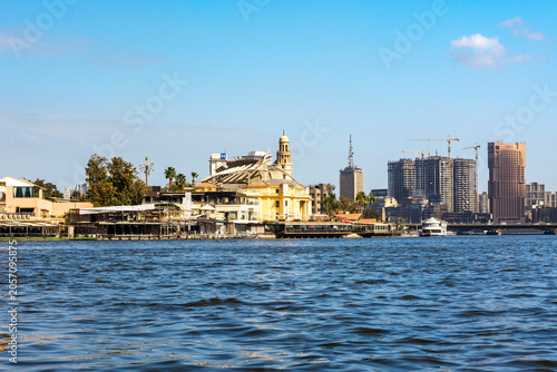 Foto February 19, 2026, Cairo, Egypt, the full-flowing Nile River
