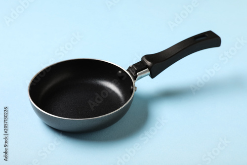 Small black non-stick fryin...