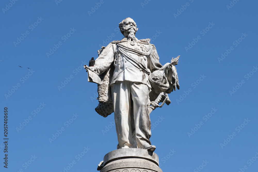 Fototapeta premium Il monumento a Vittorio Emanuele II a Chiavari in provincia di Genova, Liguria, Italia.
