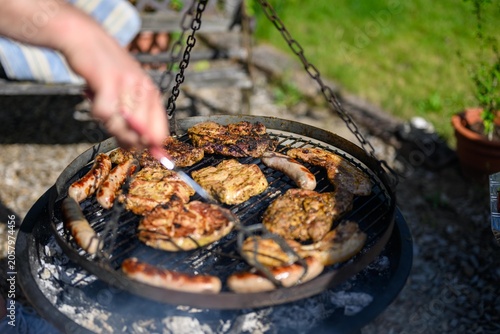 Grillgut auf Holzkohlegrill