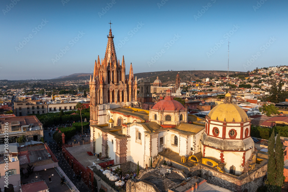 Fototapeta premium Aerial view of the San Miguel Cathedral in Mexico City