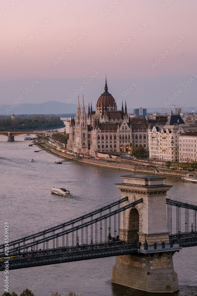 Fototapeta premium Iconic views of Budapest along the Danube River at sunset