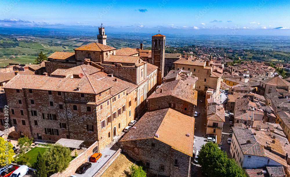 Naklejka premium Aerial view of Montepulciano,Tuscany, Italy