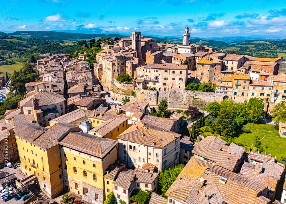 Naklejka premium Aerial view of Montepulciano,Tuscany, Italy