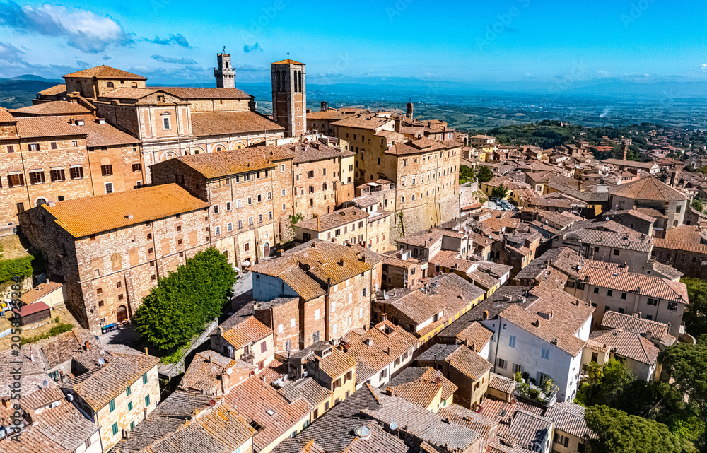 Naklejka premium Aerial view of Montepulciano,Tuscany, Italy