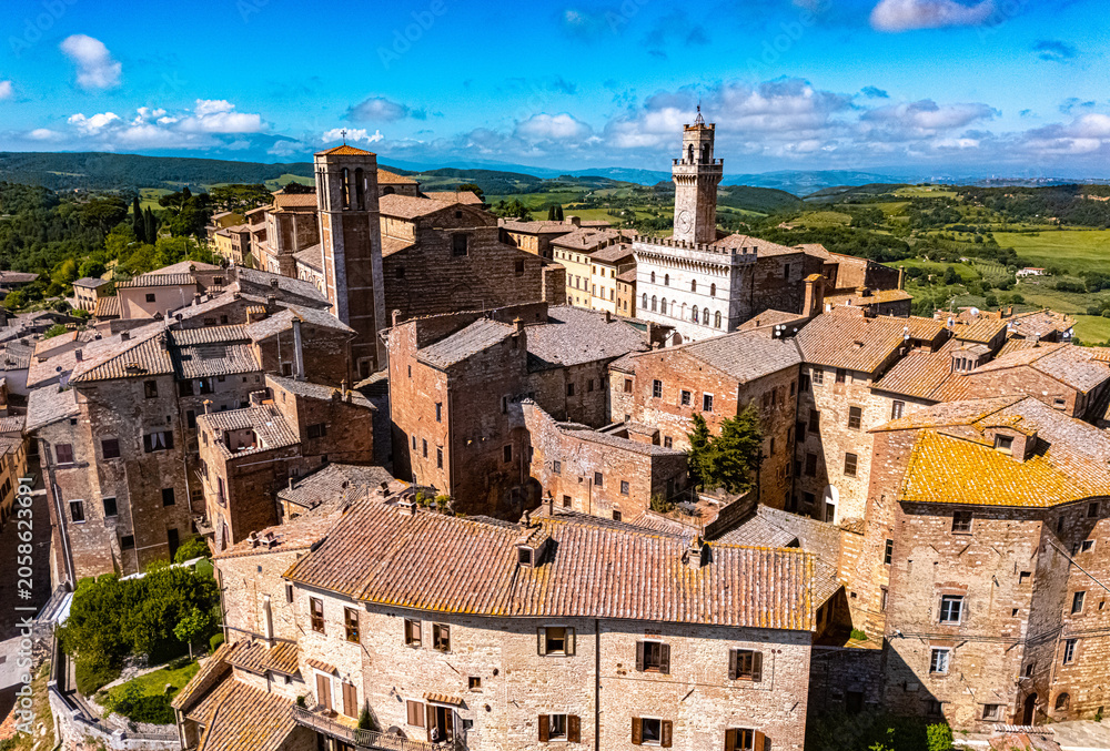 Naklejka premium Aerial view of Montepulciano,Tuscany, Italy