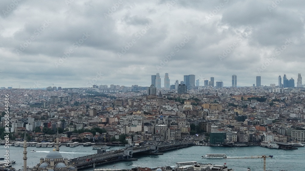 Fototapeta premium Stunning Aerial Landscape with Dramatic Sky and Horizon