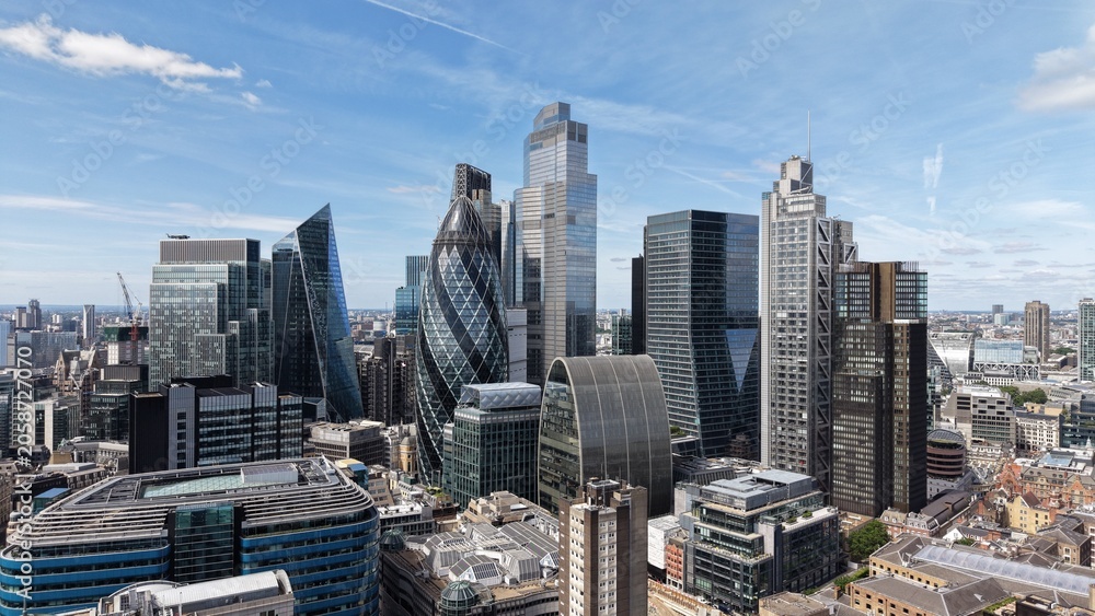 Fototapeta premium London City Financial District Skyscrapers Under Clear Blue Sky