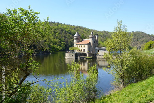 Balade en pays auvergnat, le château de la Roche