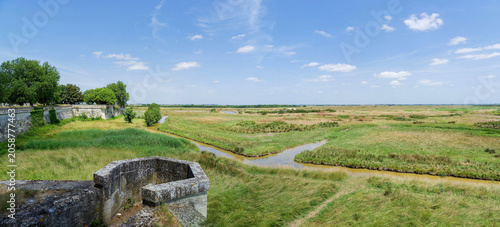 Fotografie The ramparts of Brouage, fortifications around the Citadel punctuated with basti