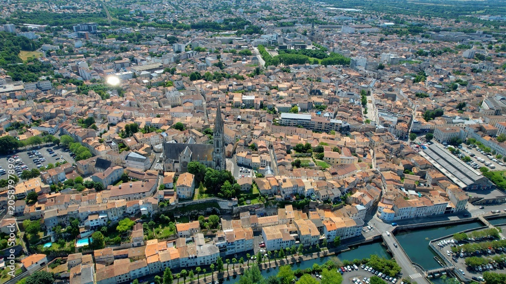 Obraz premium Aerial view beside the old town of the city Niort, France on a sunny summer morning