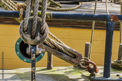 Tableau sur toile Close-ups of details at the Willemsoord museum harbor in Den Helder