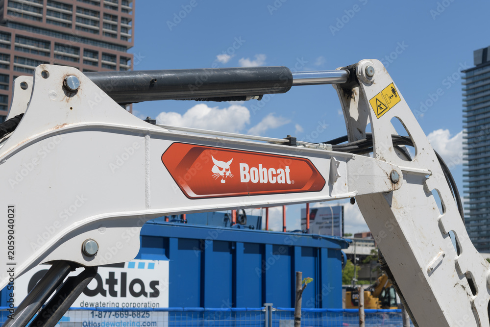 Naklejka premium close-up of branding plate on a Bobcat machine, Parliament Slip, Toronto