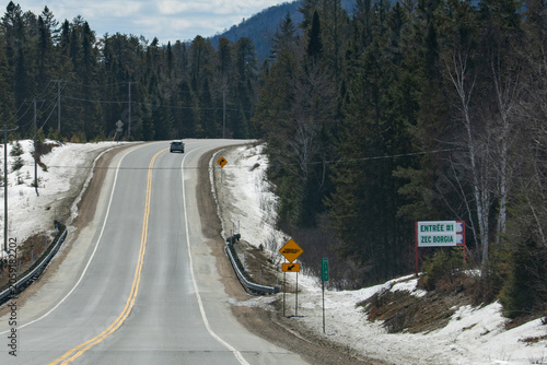 Fotografija Canada, 11 April 2026 : Car travels on Route one hundred forty seven near ZEC Bo