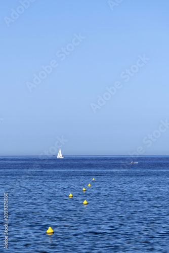 Voilier à l'horizon 