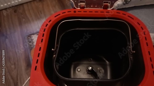Bread machine with Teflon bowl & paddle