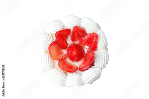 Foto Cake with cream and strawberry slices on white